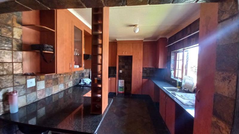 To Let 3 Bedroom Property for Rent in Kwaggasrand Gauteng