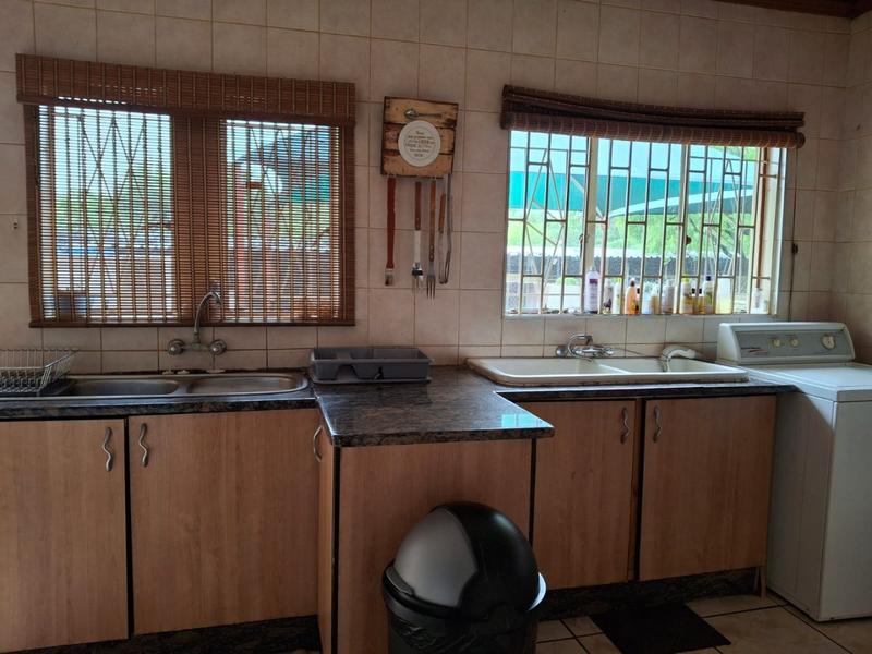 9 Bedroom Property for Sale in Andeon Gauteng