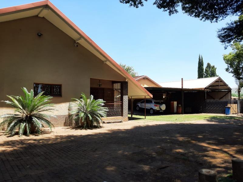 9 Bedroom Property for Sale in Andeon Gauteng