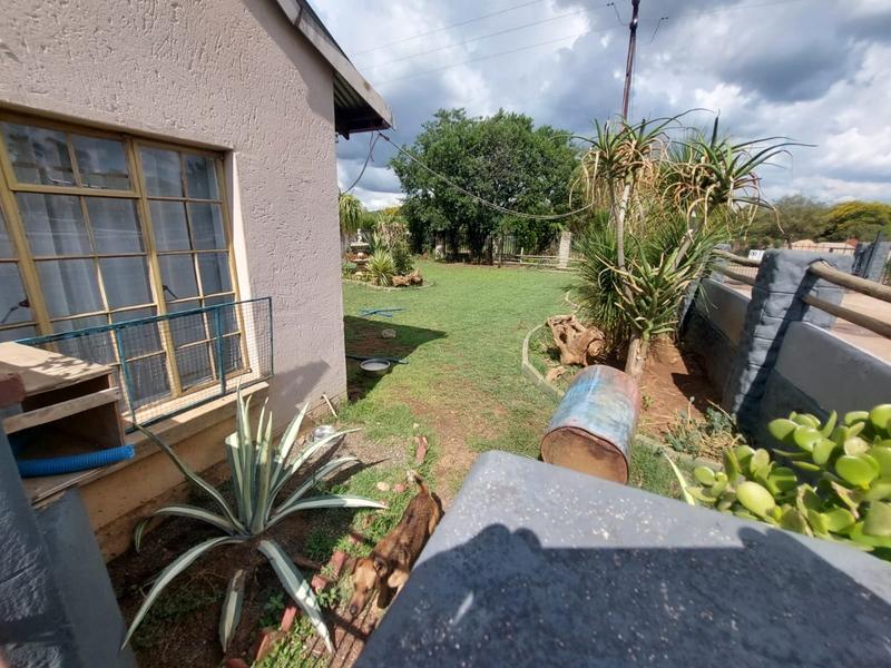 9 Bedroom Property for Sale in Andeon Gauteng