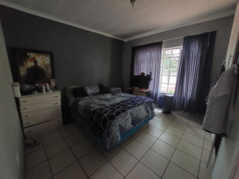 9 Bedroom Property for Sale in Andeon Gauteng