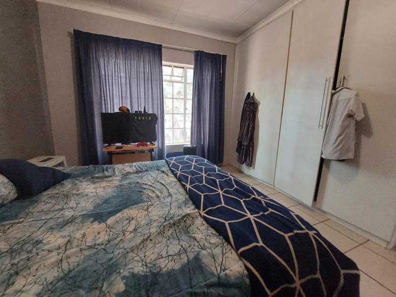 9 Bedroom Property for Sale in Andeon Gauteng