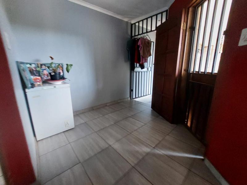 9 Bedroom Property for Sale in Andeon Gauteng