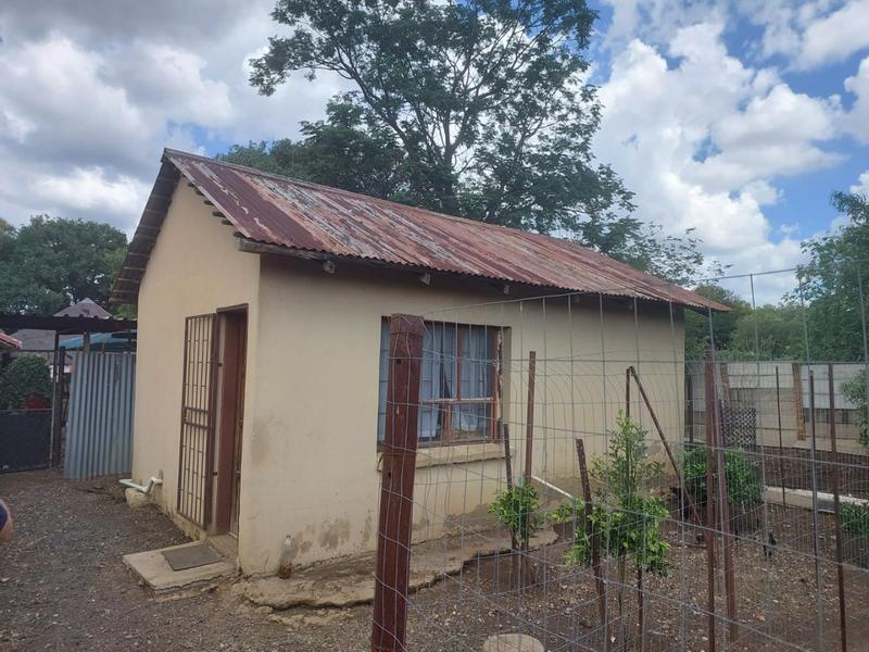 9 Bedroom Property for Sale in Andeon Gauteng