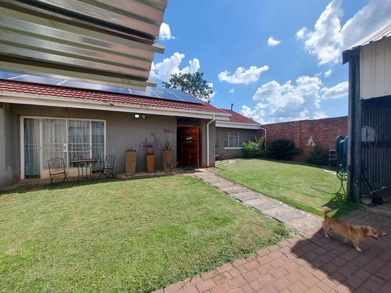 9 Bedroom Property for Sale in Andeon Gauteng