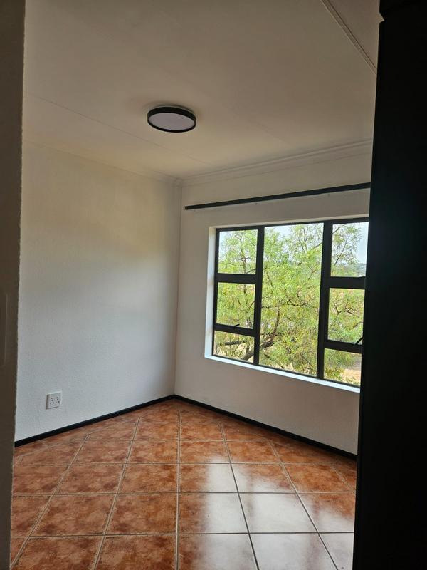 To Let 2 Bedroom Property for Rent in Kyalami Hills Gauteng