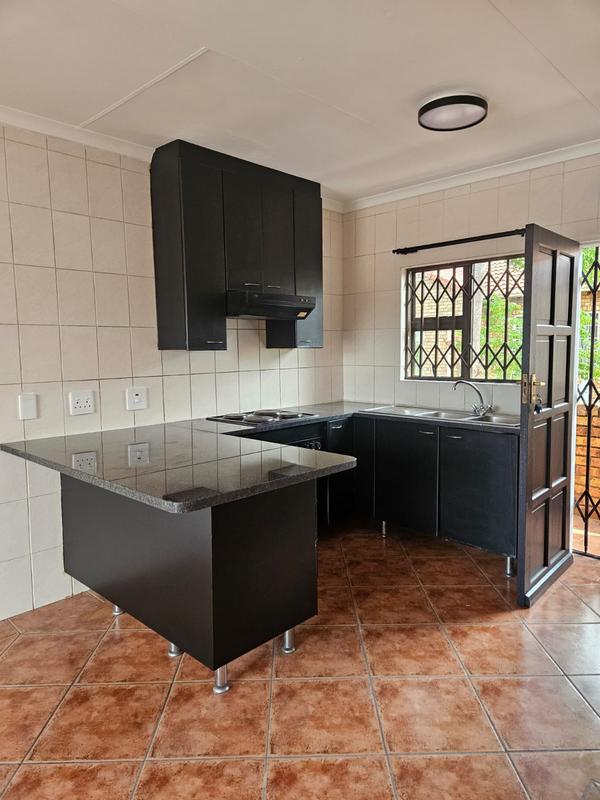 To Let 2 Bedroom Property for Rent in Kyalami Hills Gauteng