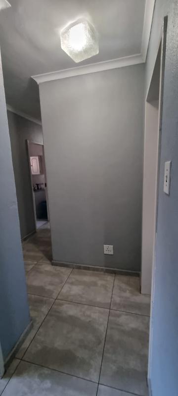 4 Bedroom Property for Sale in Sonneveld Gauteng