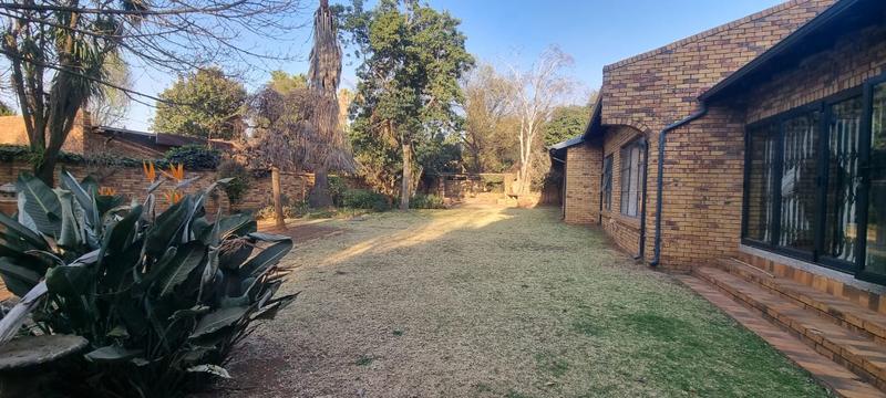 4 Bedroom Property for Sale in Sonneveld Gauteng