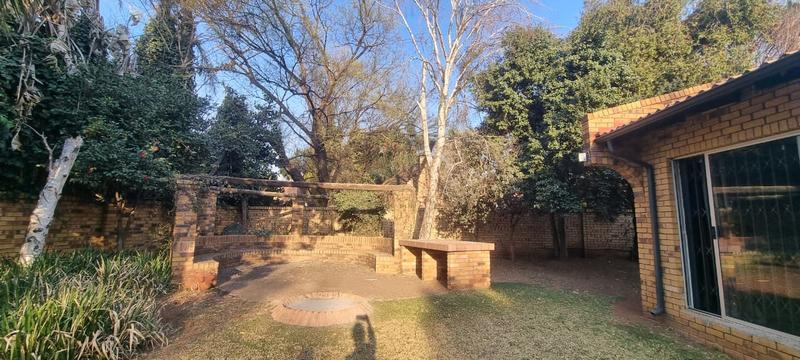 4 Bedroom Property for Sale in Sonneveld Gauteng