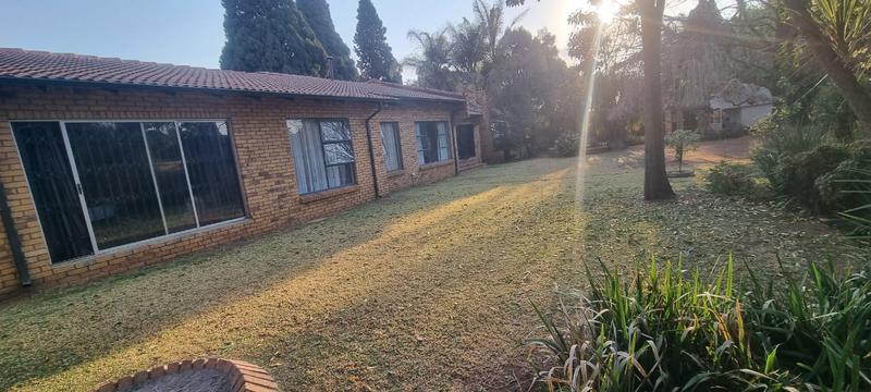 4 Bedroom Property for Sale in Sonneveld Gauteng