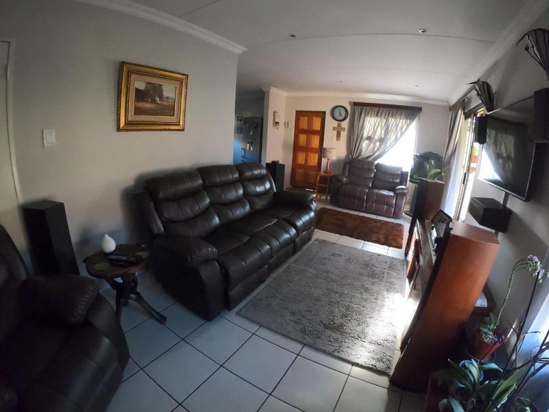 2 Bedroom Property for Sale in Sunair Park Gauteng