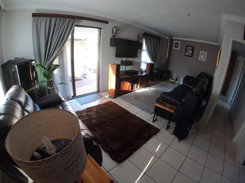 2 Bedroom Property for Sale in Sunair Park Gauteng