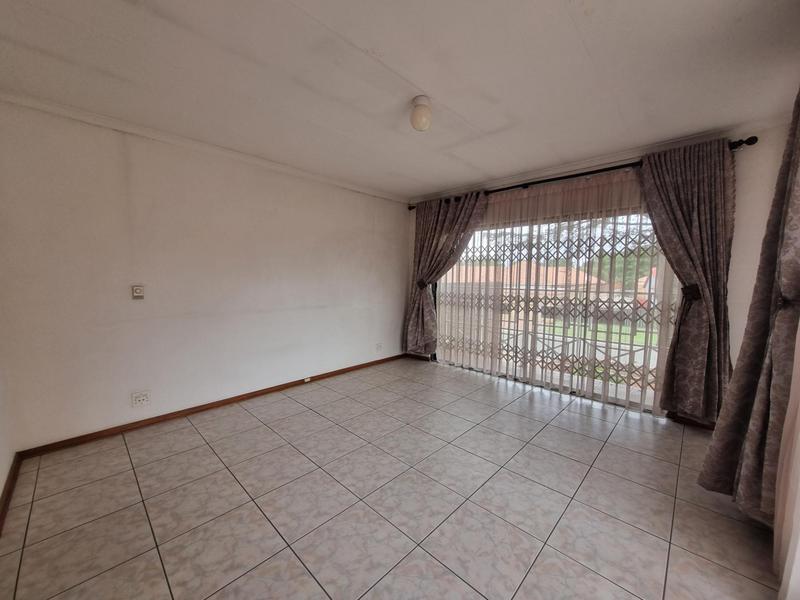 4 Bedroom Property for Sale in Mackenzie Park Gauteng