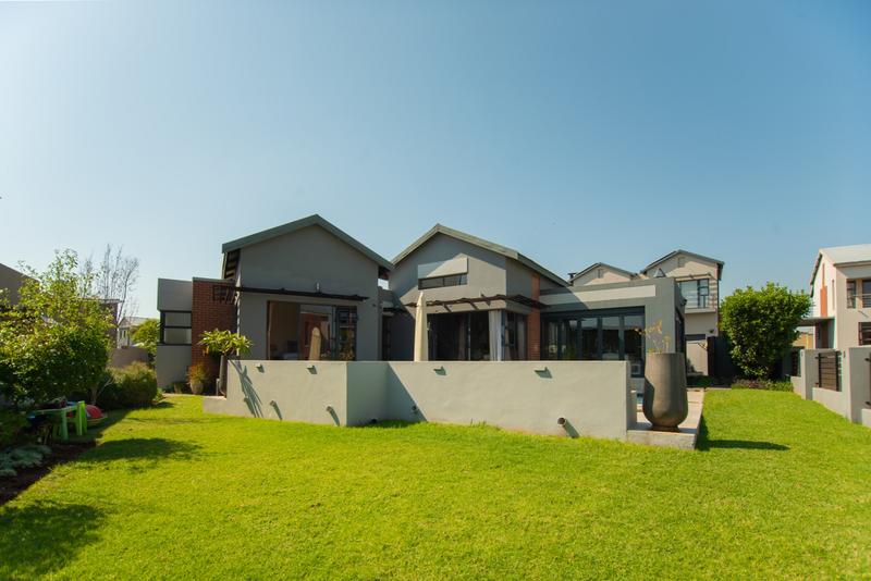 To Let 3 Bedroom Property for Rent in Copperleaf Estate Gauteng