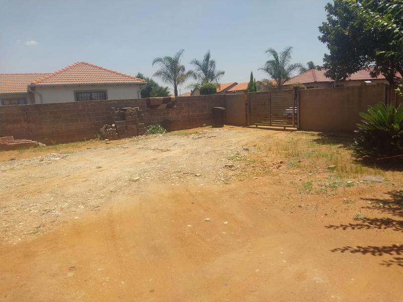 2 Bedroom Property for Sale in Crystal Park Gauteng