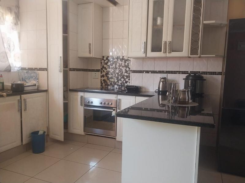 2 Bedroom Property for Sale in Crystal Park Gauteng