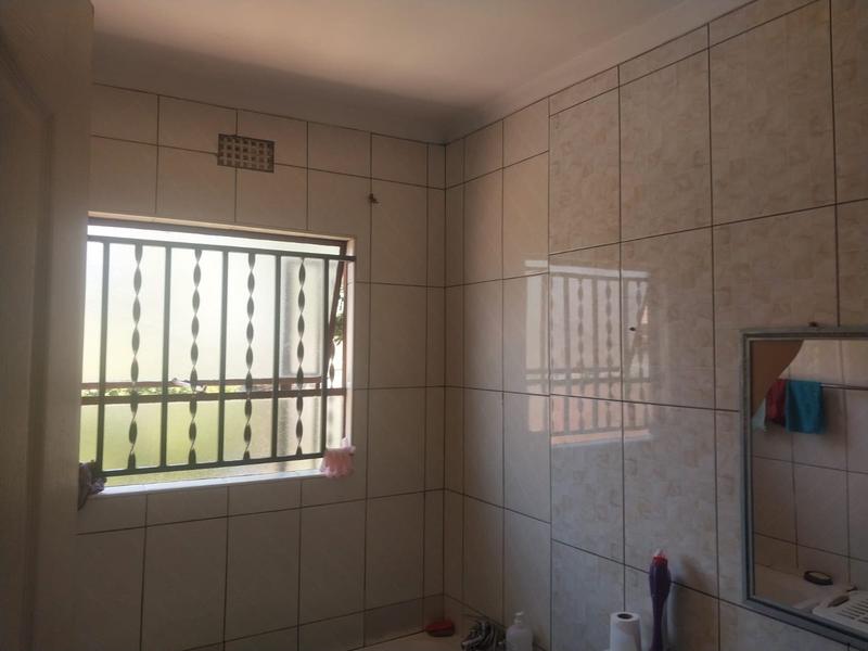 2 Bedroom Property for Sale in Crystal Park Gauteng