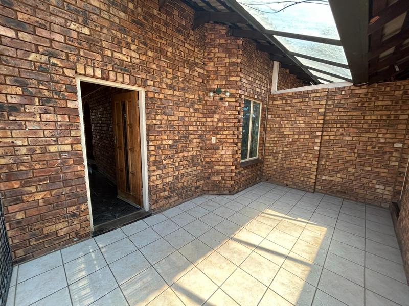 4 Bedroom Property for Sale in The Reeds Gauteng