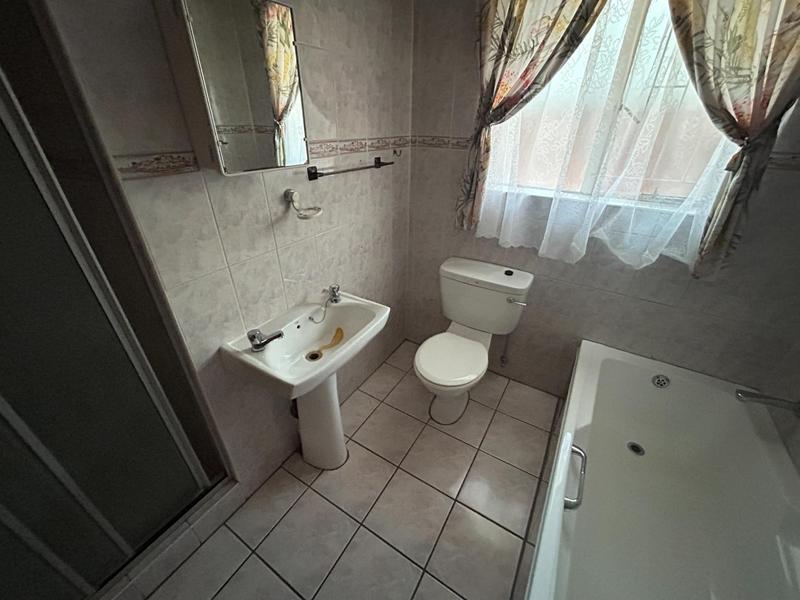 4 Bedroom Property for Sale in The Reeds Gauteng