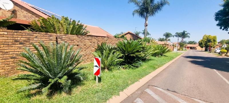 3 Bedroom Property for Sale in Amberfield Gauteng