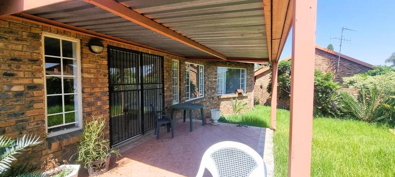 3 Bedroom Property for Sale in Amberfield Gauteng