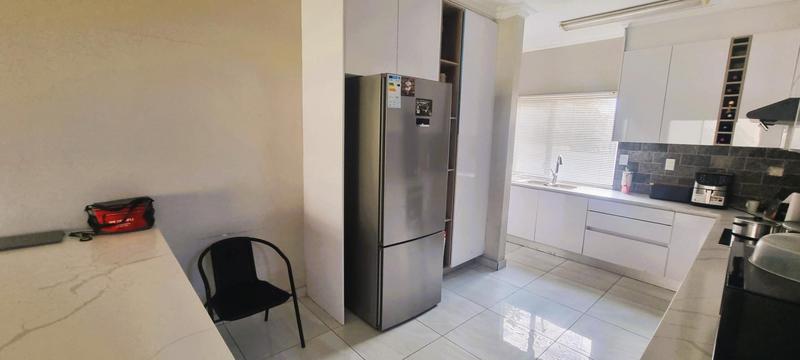 4 Bedroom Property for Sale in Amberfield Gauteng