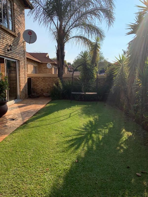 3 Bedroom Property for Sale in Heuwelsig Estate Gauteng