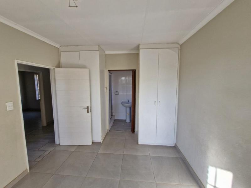 3 Bedroom Property for Sale in Heuwelsig Estate Gauteng