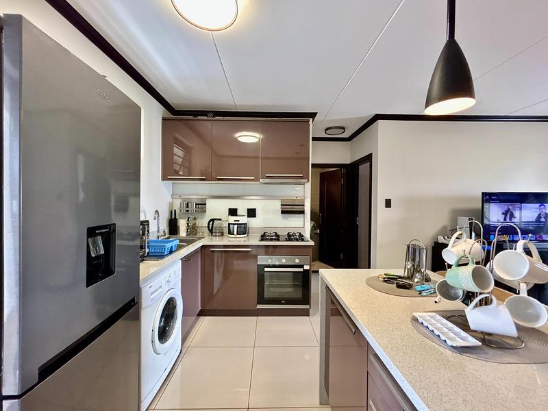 1 Bedroom Property for Sale in Blue Hills Gauteng