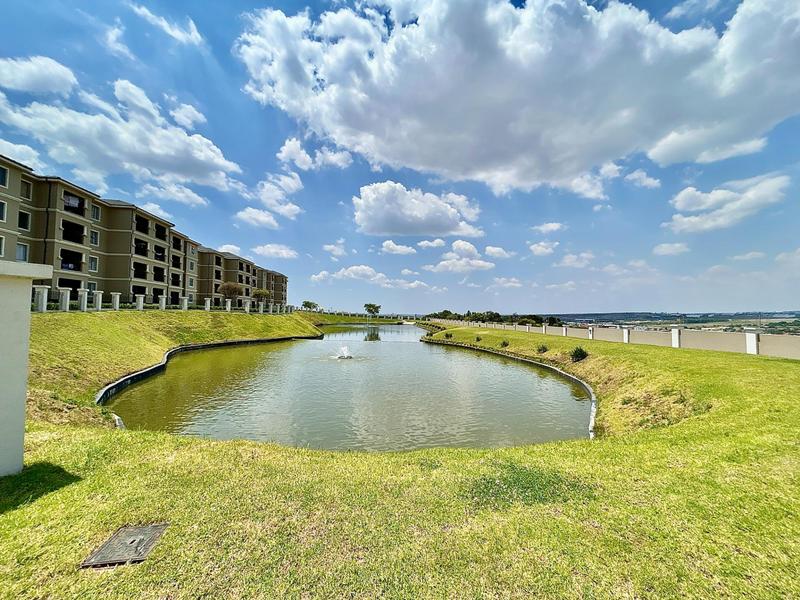 1 Bedroom Property for Sale in Blue Hills Gauteng