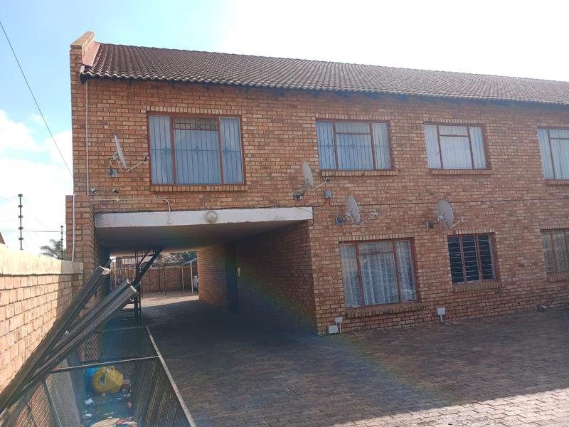 2 Bedroom Property for Sale in Greenhills Ext 3 Gauteng