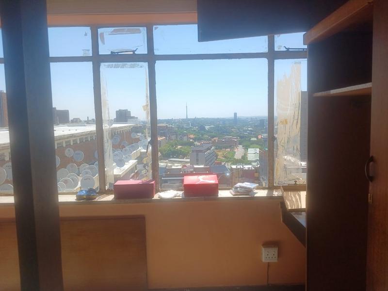 1 Bedroom Property for Sale in Hillbrow Gauteng