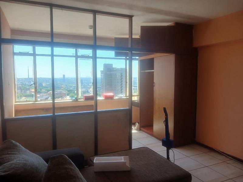 1 Bedroom Property for Sale in Hillbrow Gauteng