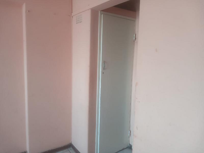 1 Bedroom Property for Sale in Hillbrow Gauteng