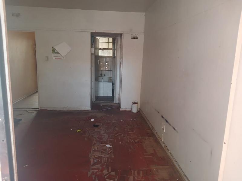 1 Bedroom Property for Sale in Hillbrow Gauteng