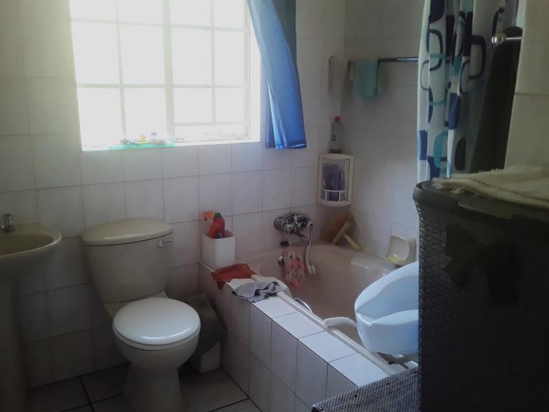 3 Bedroom Property for Sale in Mountain View Gauteng