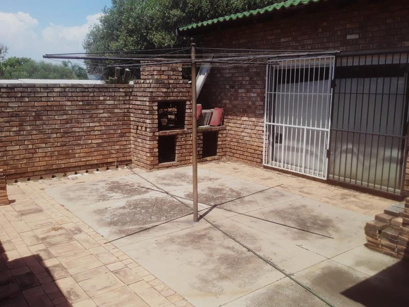 3 Bedroom Property for Sale in Mountain View Gauteng