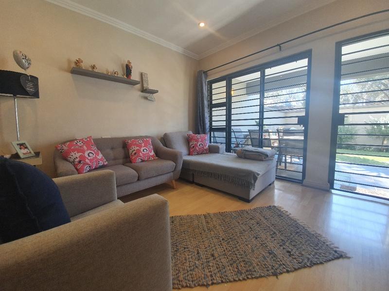 To Let 2 Bedroom Property for Rent in Rivonia Gauteng