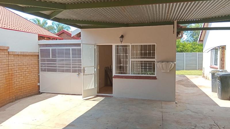 3 Bedroom Property for Sale in Annlin Gauteng