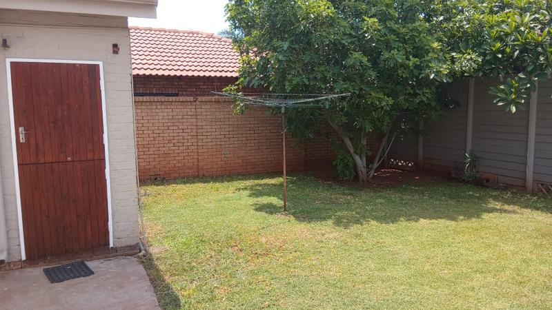 3 Bedroom Property for Sale in Annlin Gauteng