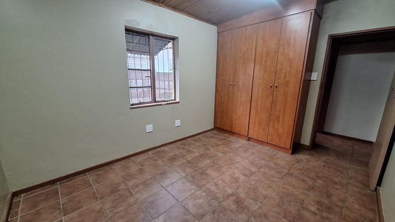 5 Bedroom Property for Sale in Pretoria Gardens Gauteng