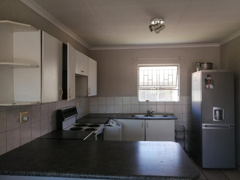 To Let 3 Bedroom Property for Rent in Vorna Valley Gauteng