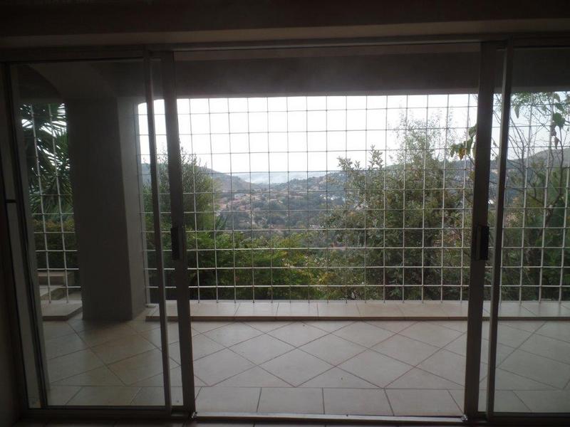 To Let 2 Bedroom Property for Rent in Helderkruin Gauteng