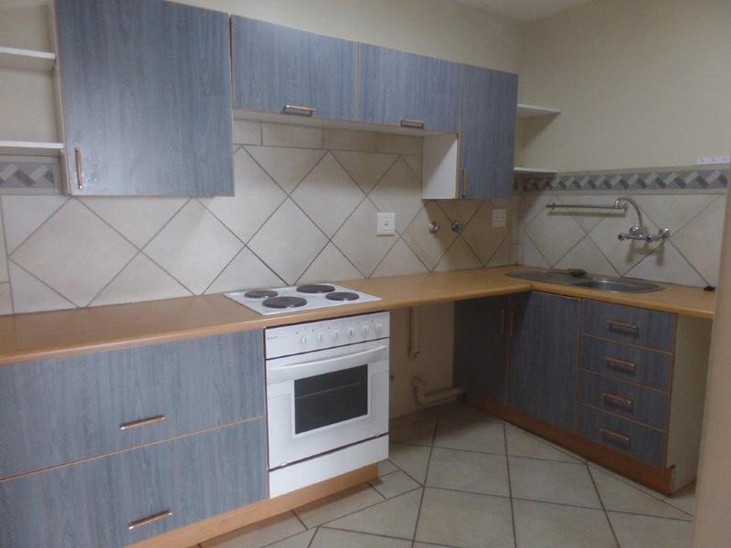 To Let 2 Bedroom Property for Rent in Helderkruin Gauteng