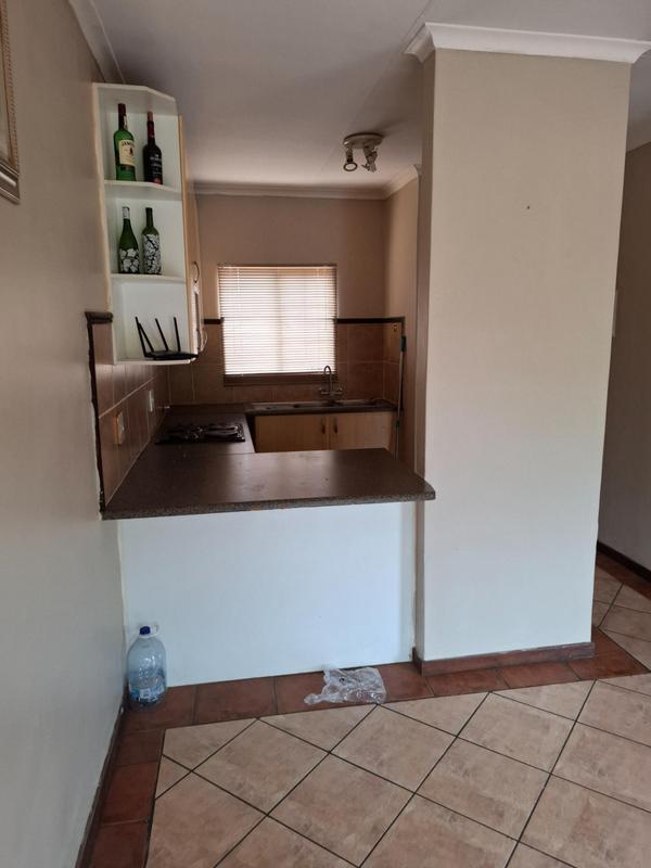 To Let 2 Bedroom Property for Rent in Olympus Gauteng