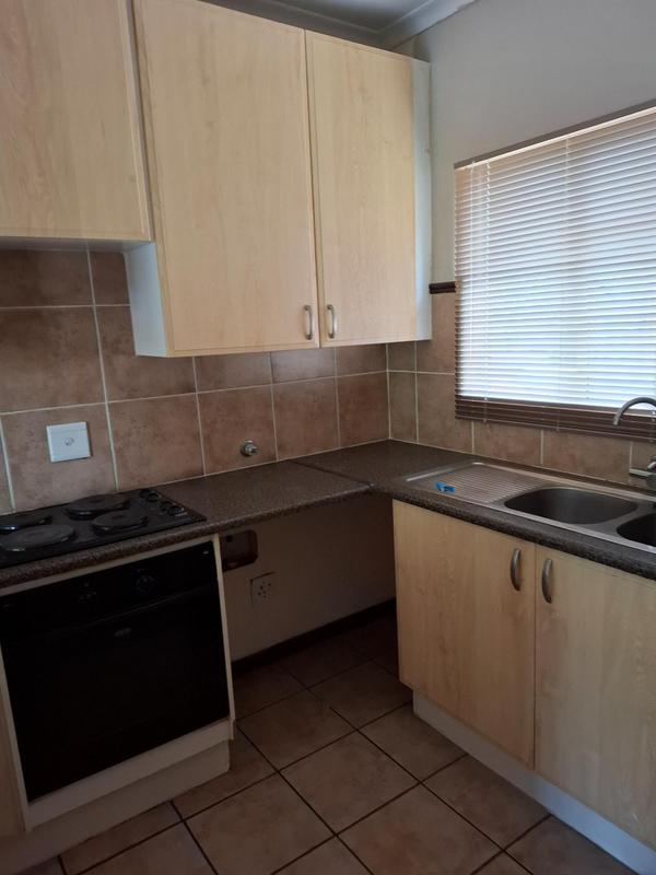 To Let 2 Bedroom Property for Rent in Olympus Gauteng