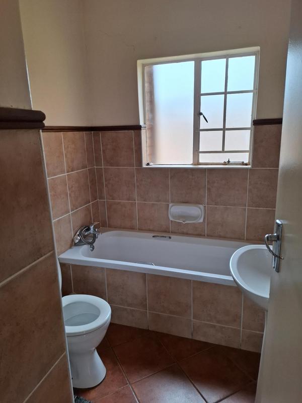 To Let 2 Bedroom Property for Rent in Olympus Gauteng