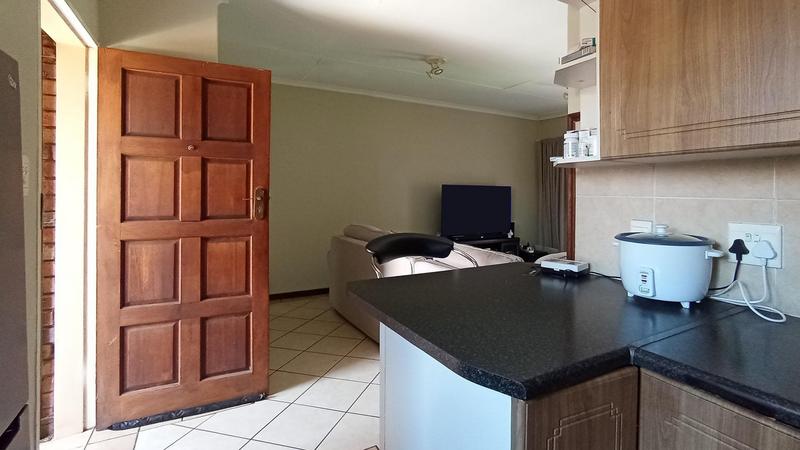 2 Bedroom Property for Sale in Mooikloof Ridge Gauteng