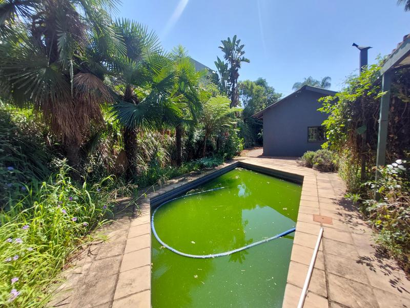 5 Bedroom Property for Sale in Waverley Gauteng